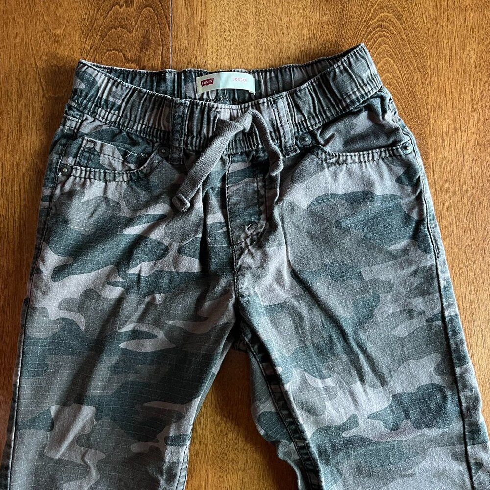 Levi's camo joggers 7 - Picture 2 of 10